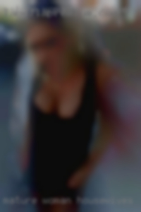mature woman housewives webcam