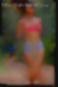 very nice swinger club nude females